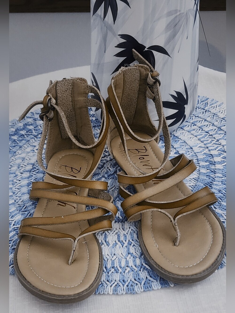 Blowfish Malibu Kids Bungalow Strappy Brown Thong Style Sandals Sz 3